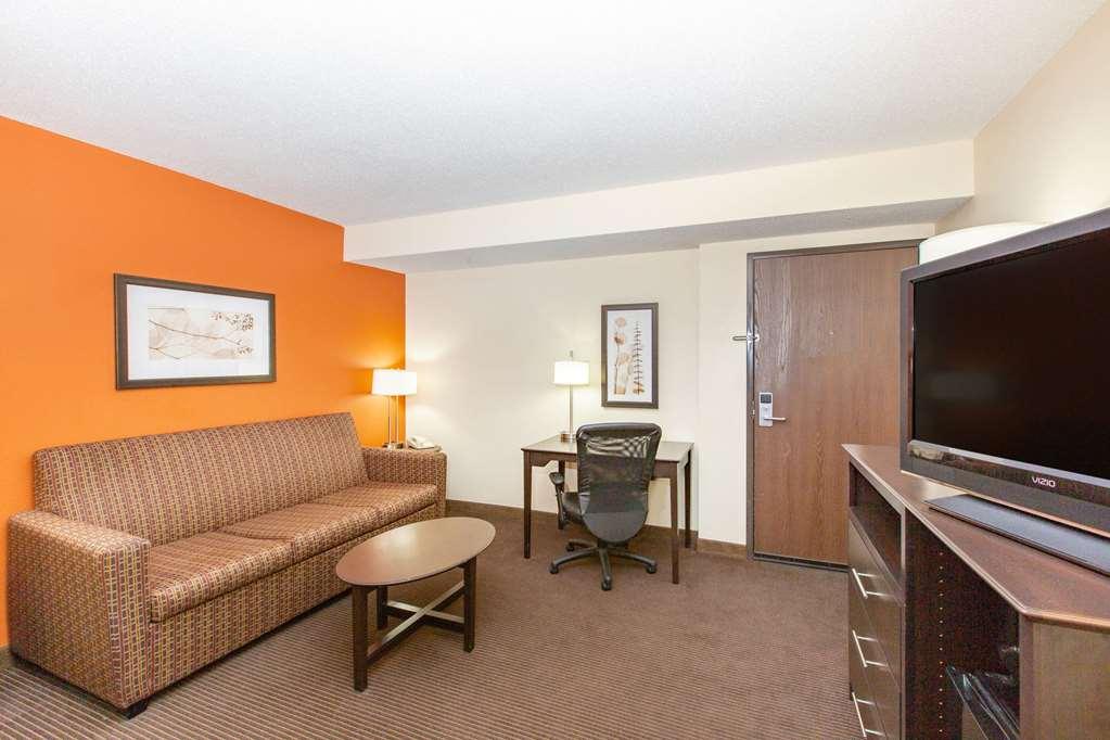 Americinn By Wyndham Ottumwa Room photo